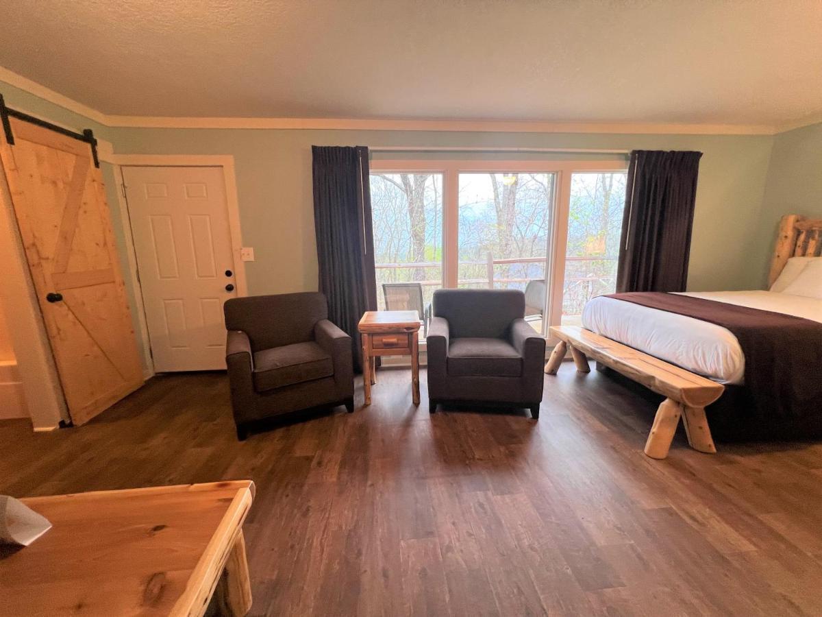 Mountain Top Inn And Resort Warm Springs エクステリア 写真