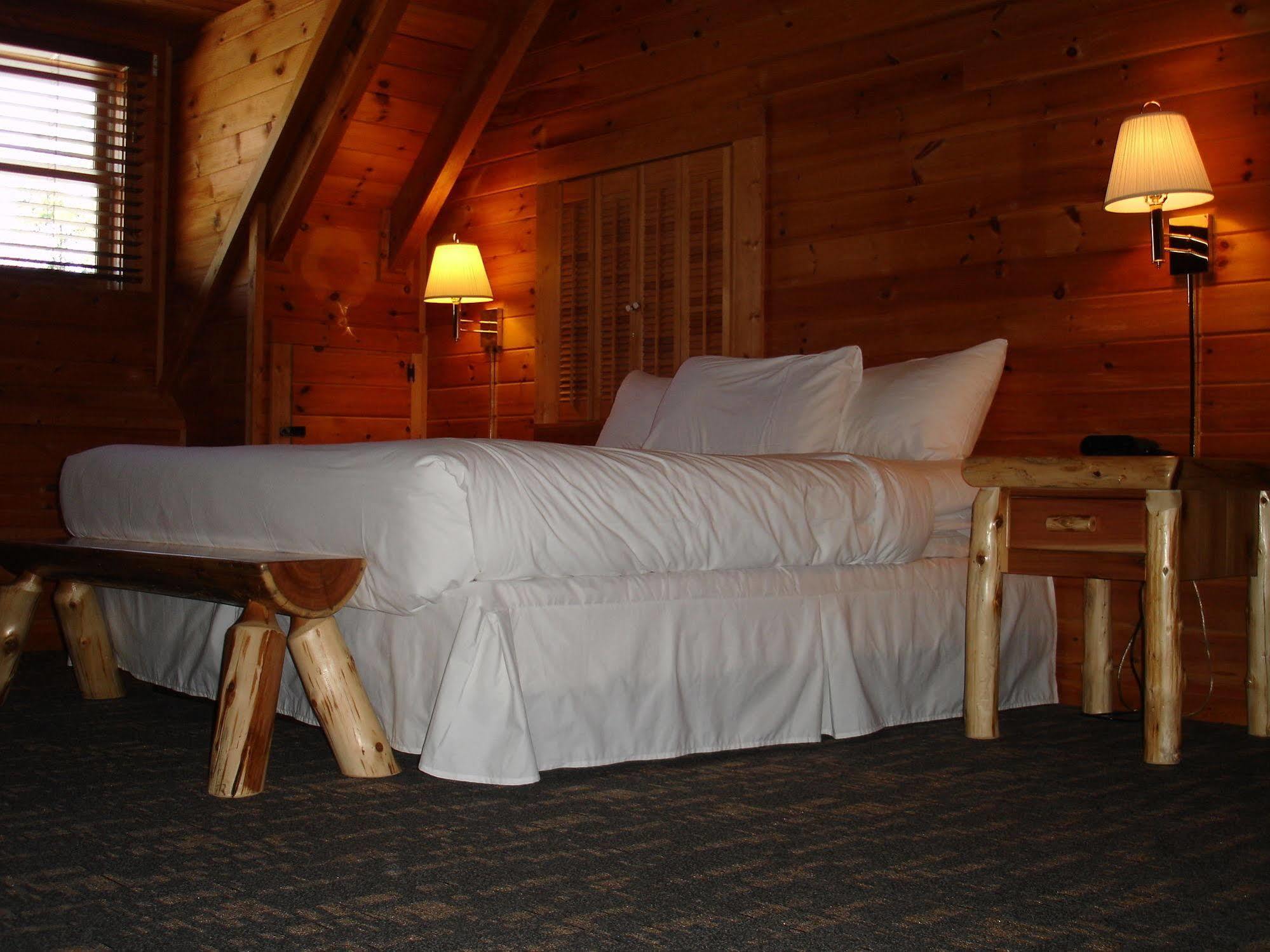 Mountain Top Inn And Resort Warm Springs エクステリア 写真
