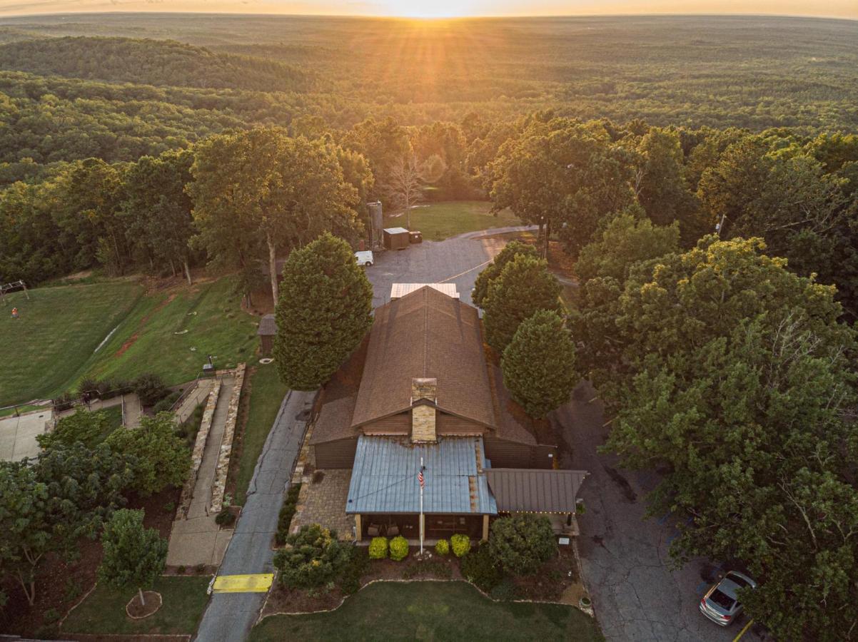 Mountain Top Inn And Resort Warm Springs エクステリア 写真
